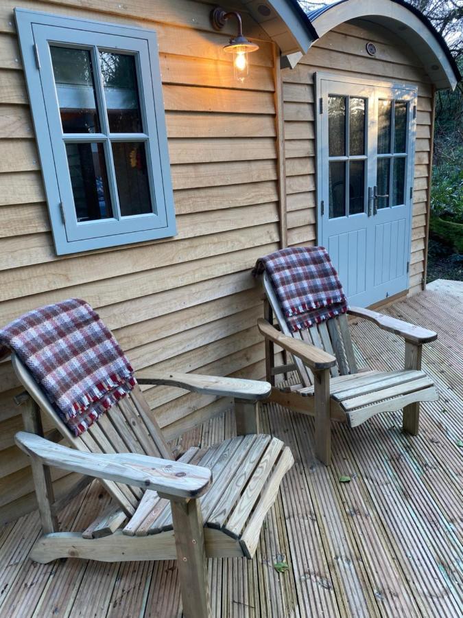 Chez Maurice Luxury Shepherds Hut With Bath And Hot Tub Kelling Buitenkant foto